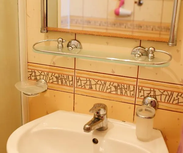 Near St. Elizabeth Church شقة